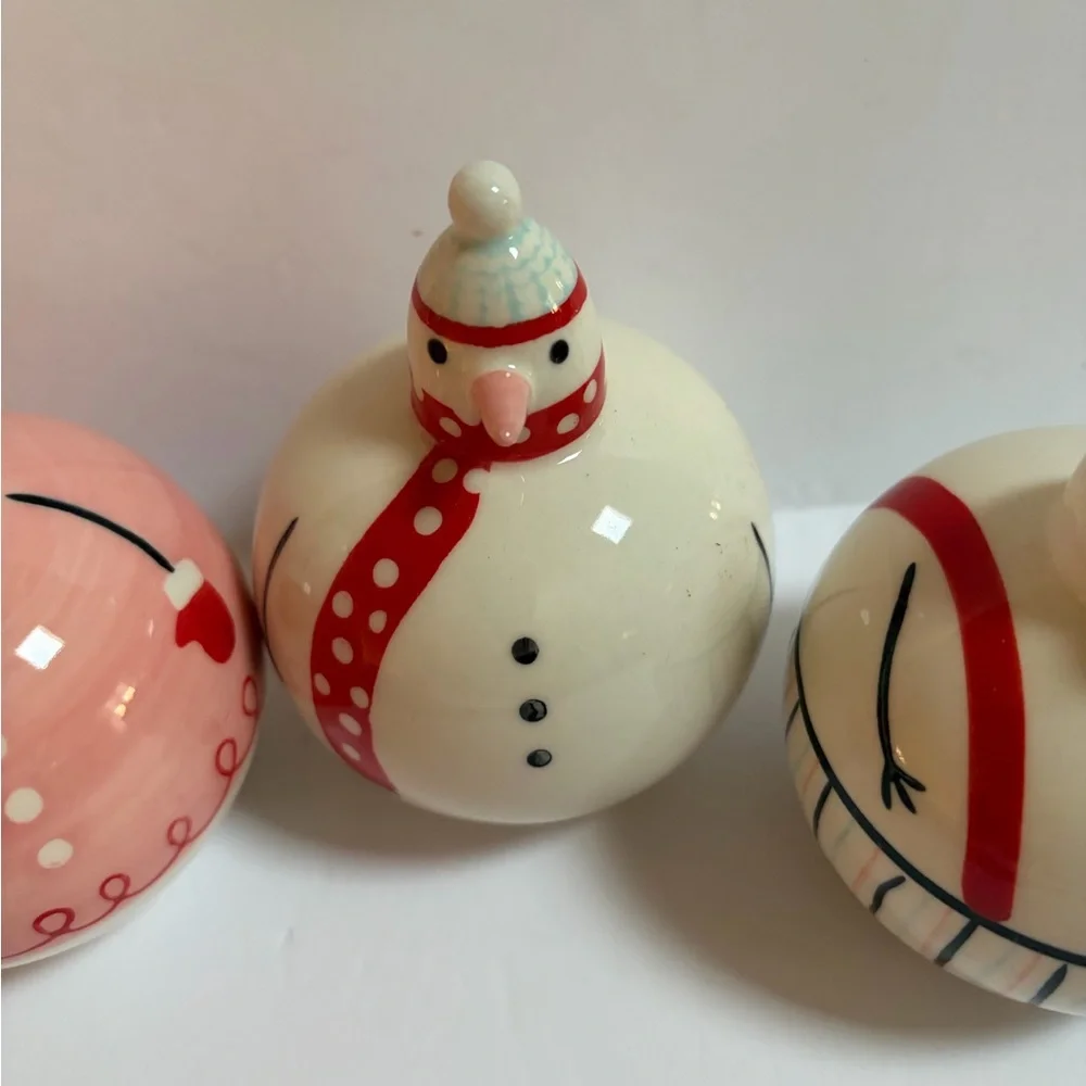 Trio of Round Ceramic Snowmen Figurine Family Winter Snow Friends NWT